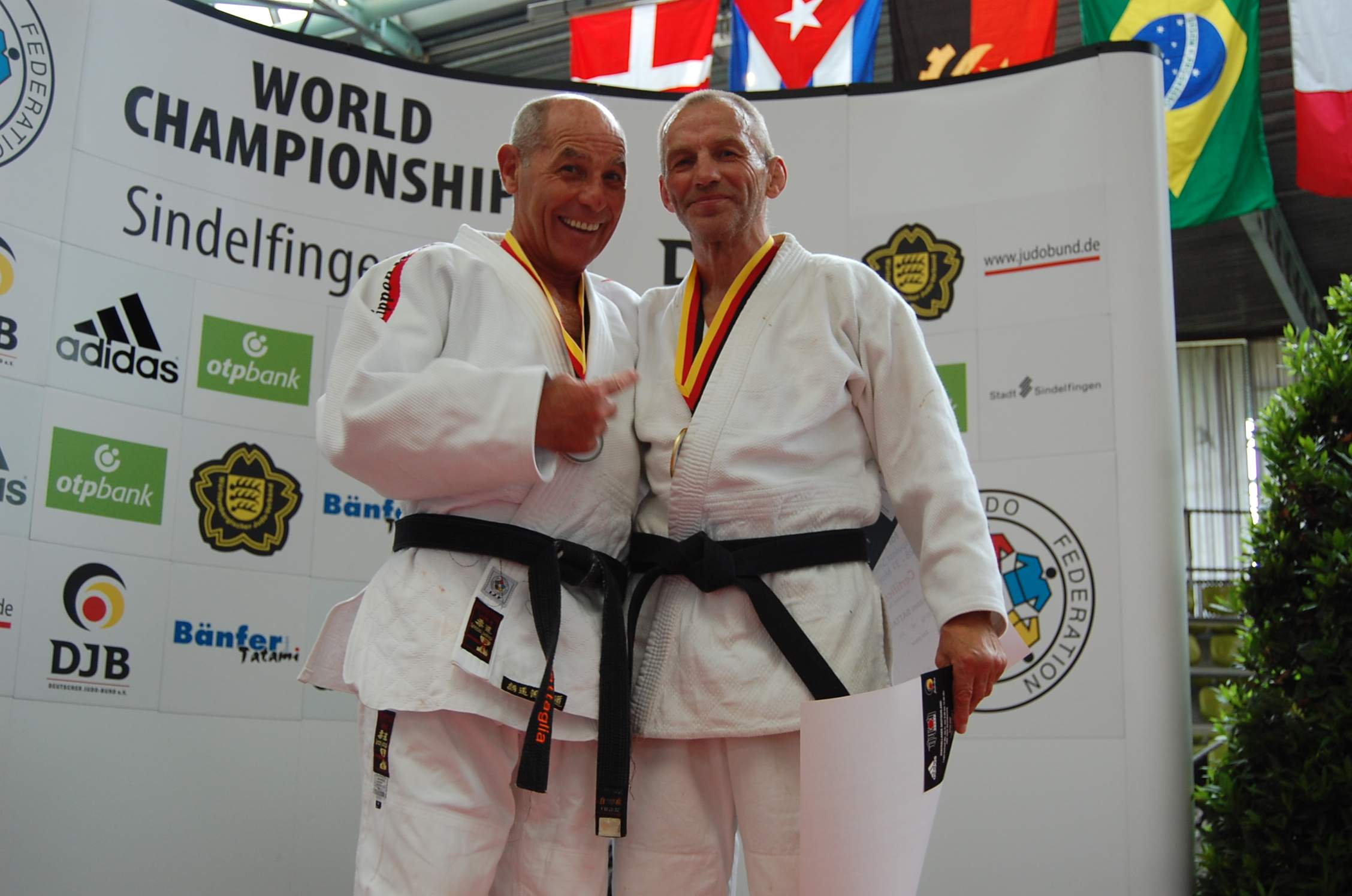 Чемпион Виктор Африканов (справа) и Джованни Баталлиа